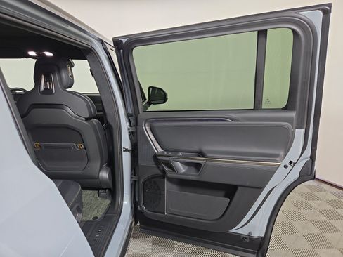 Used 2024 Rivian R1S Adventure AWD/4WD image 19