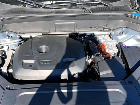 Used 2023 Volvo XC90 T8 Plus w/ Protection Package Premier image 10