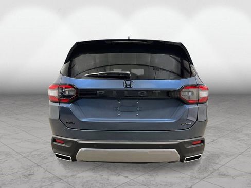 New 2026 Honda Pilot Touring image 4