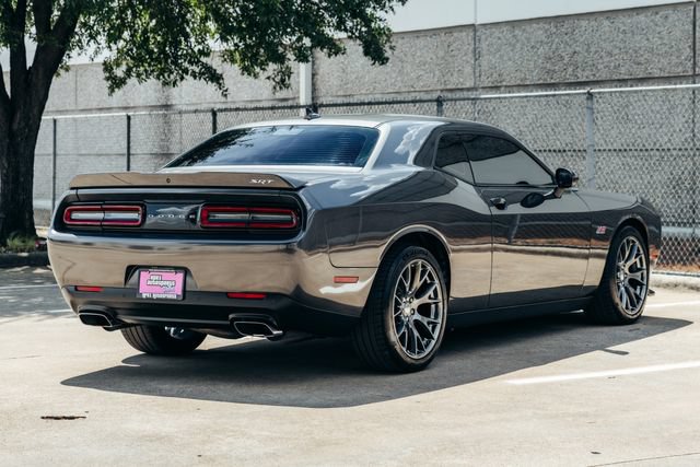 Used 2015 Dodge Challenger SRT w/ Technology Group RWD image 9