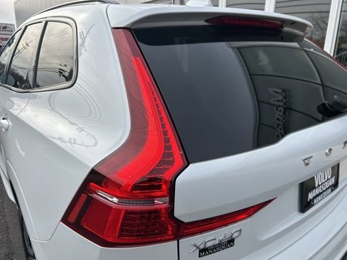 Certified 2025 Volvo XC60 B5 Plus image 10