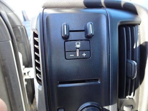 Used 2016 GMC Sierra 1500 2WD Regular Cab image 16