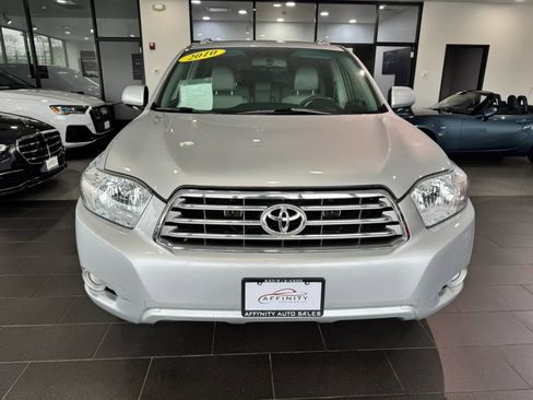 Used 2010 Toyota Highlander Limited AWD/4WD image 8