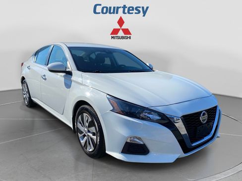 Used 2022 Nissan Altima 2.5 S FWD image 7