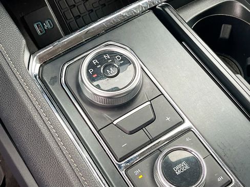 Used 2022 Ford Expedition Max XLT image 17