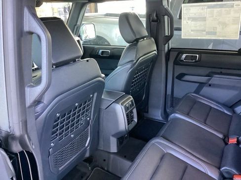 New 2025 Ford Bronco Badlands AWD/4WD image 38