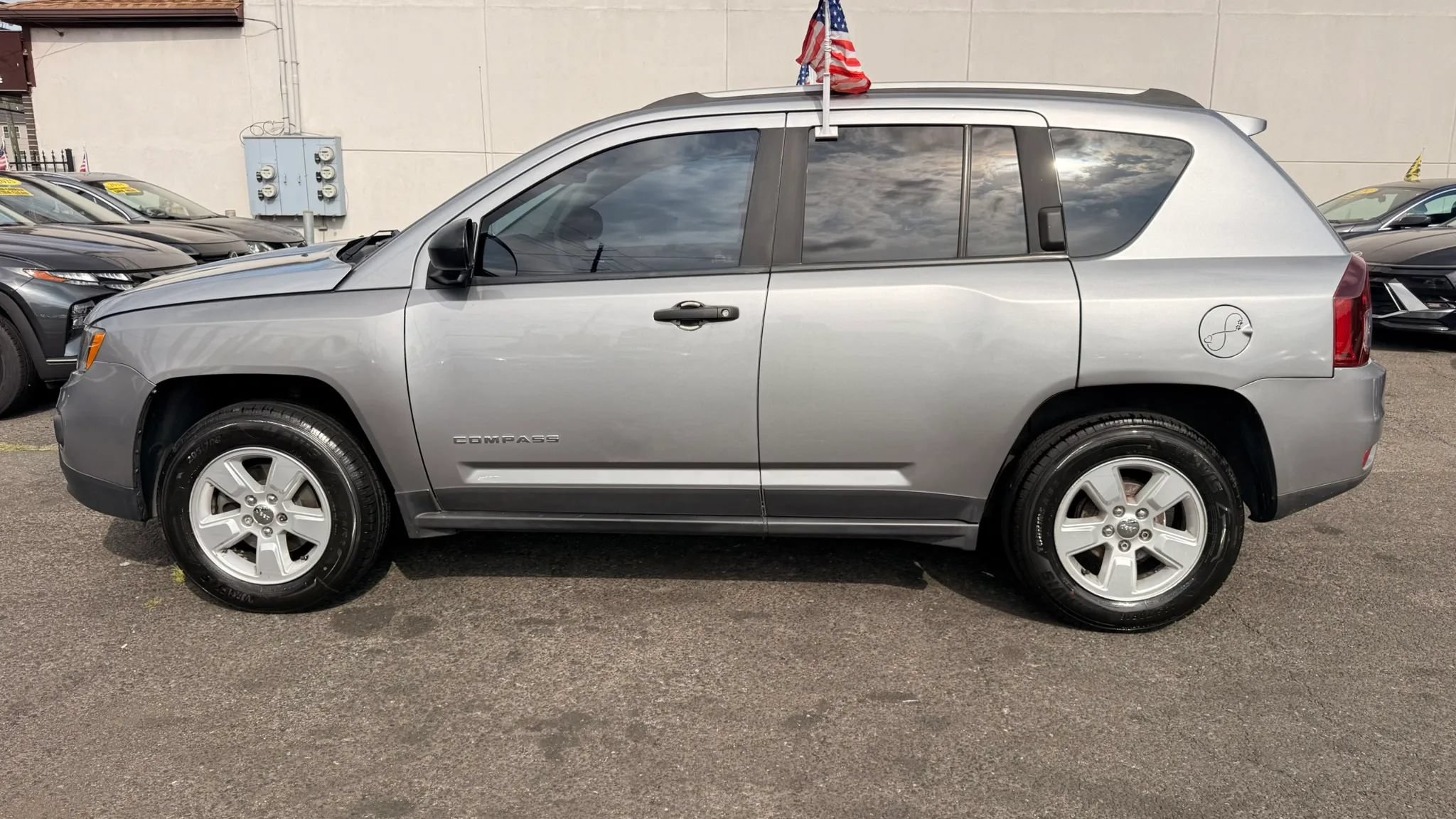 Used 2017 Jeep Compass Sport FWD image 10