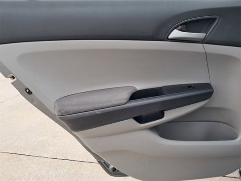Used 2009 Honda Accord LX image 11