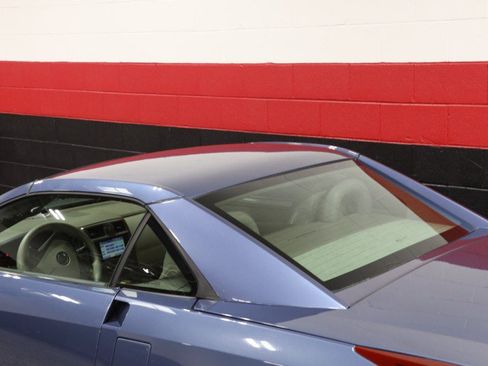 Used 2005 Cadillac XLR RWD image 26