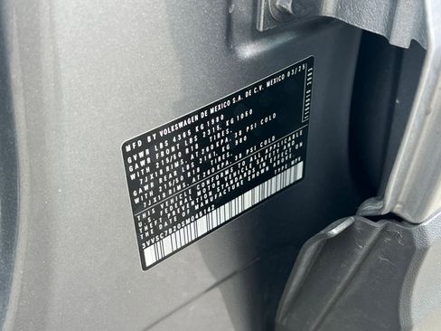 Used 2025 Volkswagen Taos SE image 29