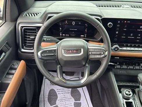 Used 2023 GMC Canyon AT4 w/ Canyon Safety Plus Package AWD/4WD image 16