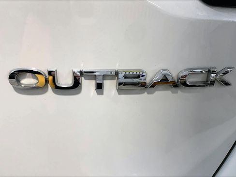 Used 2021 Subaru Outback image 9