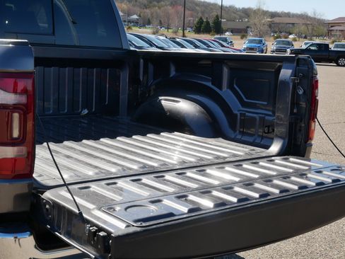 Used 2023 RAM 1500 Laramie AWD/4WD image 18