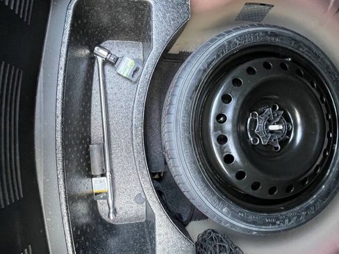 Used 2015 Chevrolet Impala LTZ FWD image 24