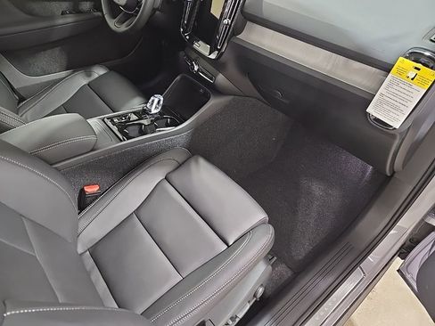 New 2026 Volvo XC40 B5 Ultra w/ Climate Package image 24