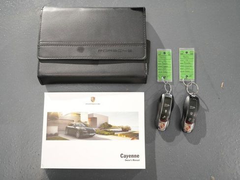 Used 2016 Porsche Cayenne image 54