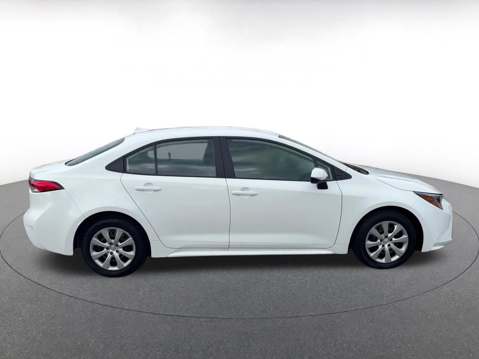 Used 2025 Toyota Corolla LE FWD image 15