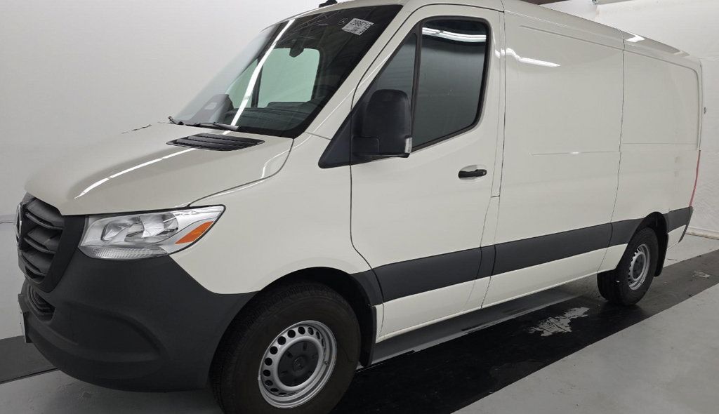 Used 2025 Mercedes-Benz Sprinter 2500 image 1