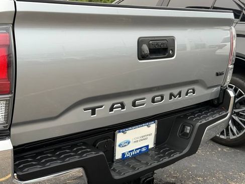 Used 2022 Toyota Tacoma TRD Off-Road w/ Black Out Package (TMS) AWD/4WD image 28