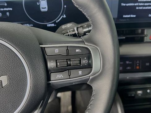 Used 2024 Kia Sportage SX image 18