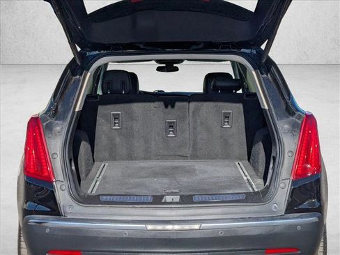 Used 2017 Cadillac XT5 Luxury image 6