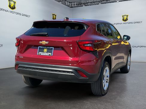Used 2024 Chevrolet Trax LS FWD image 5