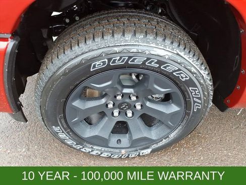 New 2026 RAM 1500 4x4 Crew Cab image 9