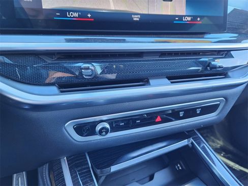 Used 2023 BMW X7 xDrive40i w/ Executive Package image 29