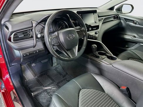 Used 2024 Toyota Camry SE image 10
