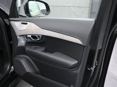 Used 2024 Volvo XC90 B6 Ultimate w/ Lounge Package image 19