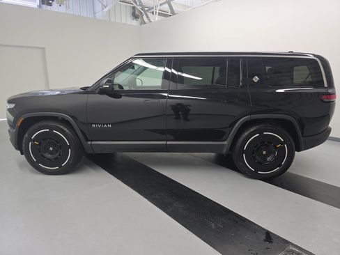 Used 2025 Rivian R1S Adventure Dual AWD/4WD image 2