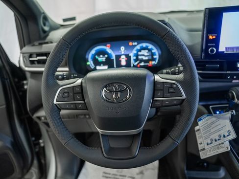 New 2026 Toyota Sienna Limited AWD/4WD image 31