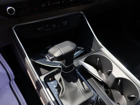 New 2026 Kia Carnival EX FWD image 33