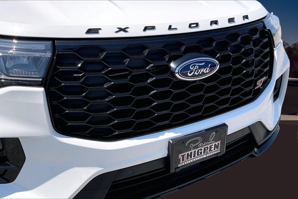 Used 2025 Ford Explorer ST w/ Sun And Sound Package AWD/4WD image 38