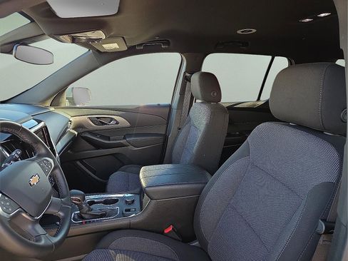 Used 2023 Chevrolet Traverse LT image 14