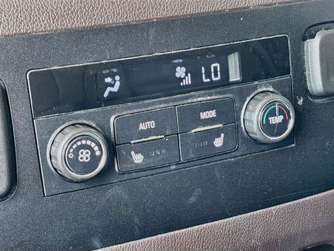 Used 2020 GMC Yukon Denali RWD image 26