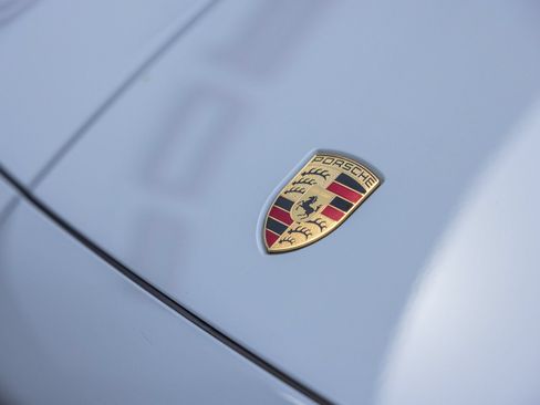 Certified 2024 Porsche Cayenne AWD/4WD image 25