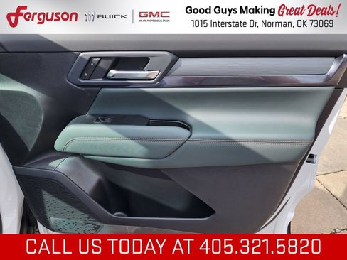 New 2027 GMC Terrain AT4 w/ Convenience Package III AWD/4WD image 39