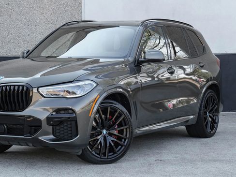 Used 2022 BMW X5 xDrive40i w/ M Sport Package image 5