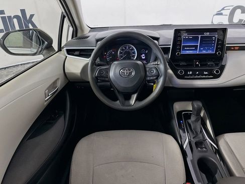 Used 2020 Toyota Corolla LE FWD image 24