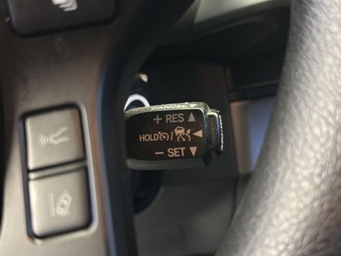 Used 2021 Toyota Tacoma SR AWD/4WD image 17