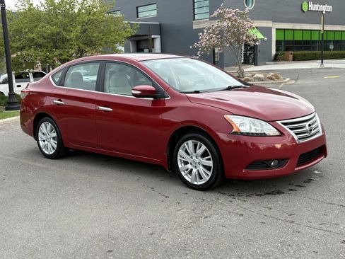 Used 2013 Nissan Sentra SL w/ Premium Pkg FWD image 7