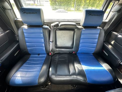 Used 2005 HUMMER H2 SUT w/ Preferred Equipment Group AWD/4WD image 17