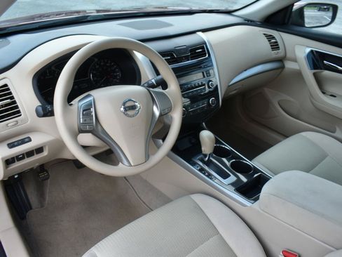 Used 2014 Nissan Altima 2.5 FWD image 10