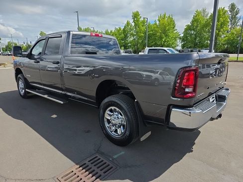Used 2025 RAM 2500 Big Horn AWD/4WD image 3