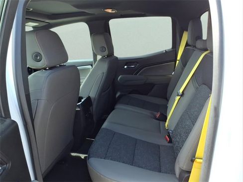 Used 2024 Chevrolet Colorado ZR2 w/ Technology Package image 8