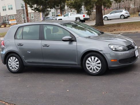 Used 2014 Volkswagen Golf 2.5L image 2