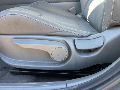 Used 2024 Hyundai Elantra Blue image 23