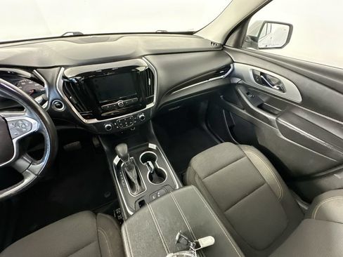 Used 2021 Chevrolet Traverse LT w/ LPO, Cargo Package FWD image 11