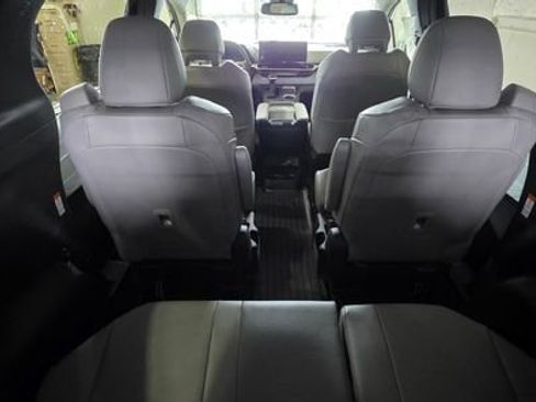 New 2026 Toyota Sienna XLE image 28